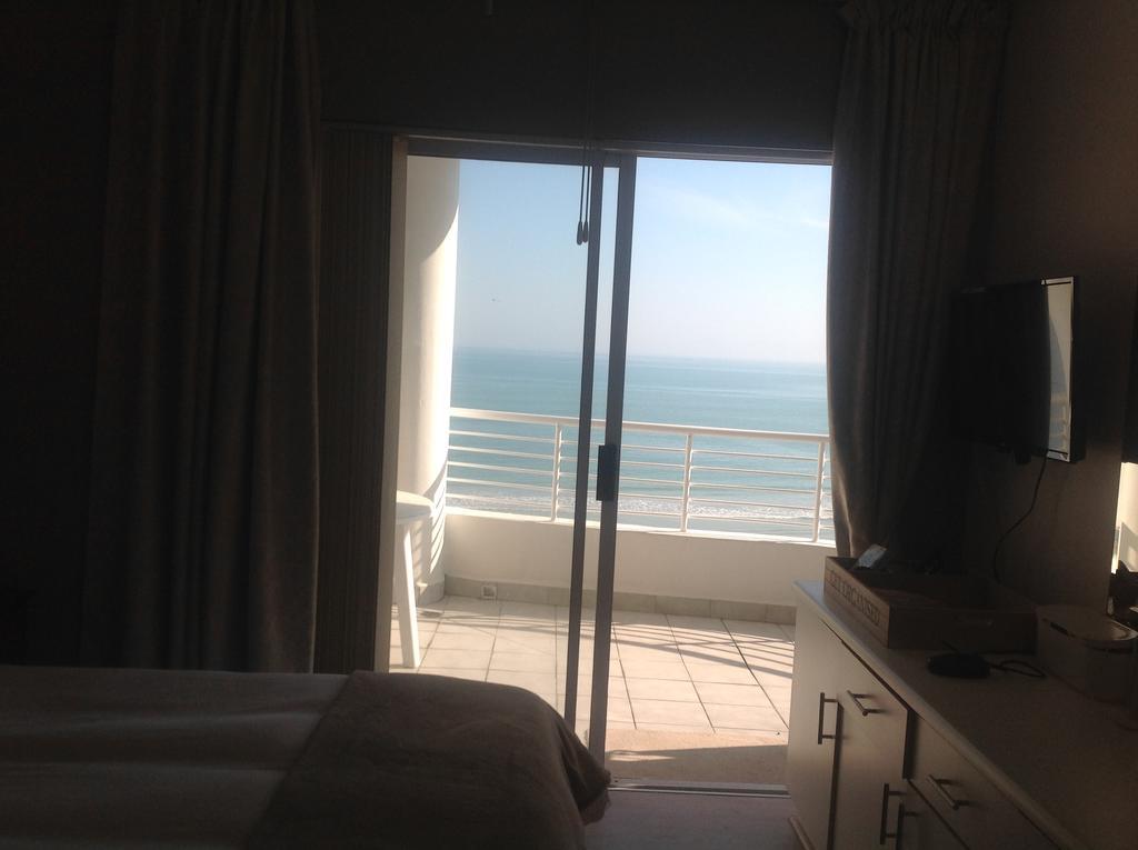 Beach Front Property 斯特兰德 外观 照片